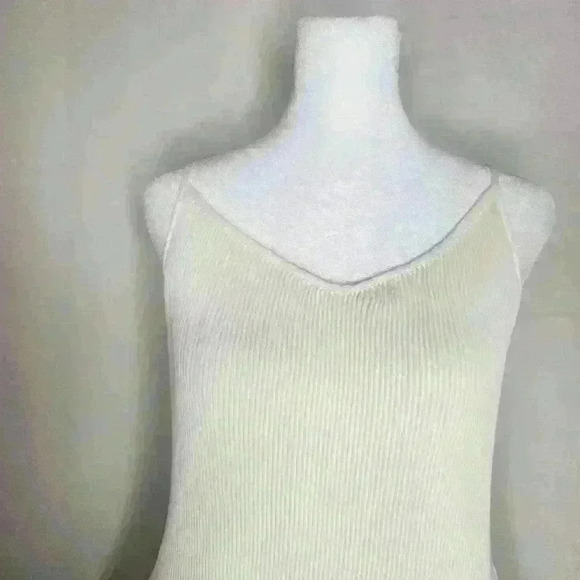 Banana Republic women's cream mixed media sleeveless blouse size XS - Picture 3 of 7